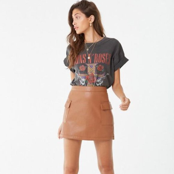 NEW Forever 21 Faux Leather Cargo Mini Skirt - Picture 3 of 4